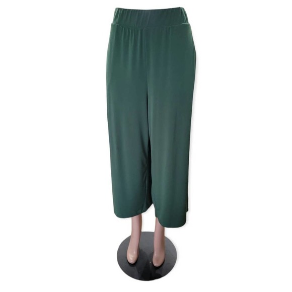 TORRID Crop Pull-on Wide Leg Studio Knit Mid-Rise Pant Green Size 2x - Picture 14 of 16